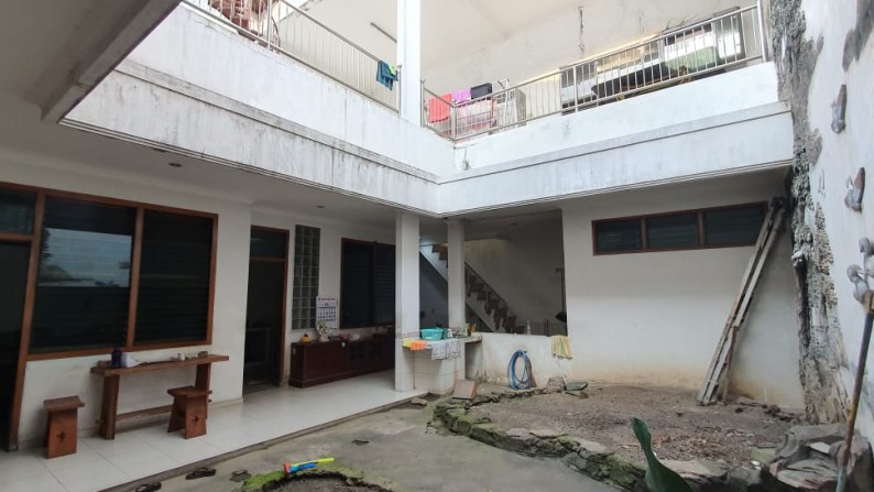 DIJUAL RUMAH PUSAT KOTA SURABAYA, LUAS 445/700 HANYA 16 M, DEKAT PANGLIMA SUDIRMAN