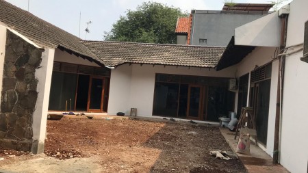 Rumah strategis cocok utk perkantoran daerah Warung Jati Ragunan