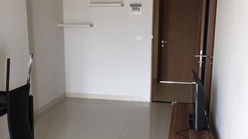 Apartement  terletak di lokasi strategis.