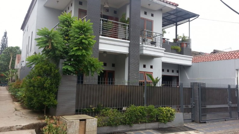 Dijual Rumah Bagus Di Jl Canna, Bukit Nusa Indah, Tangerang Selatan