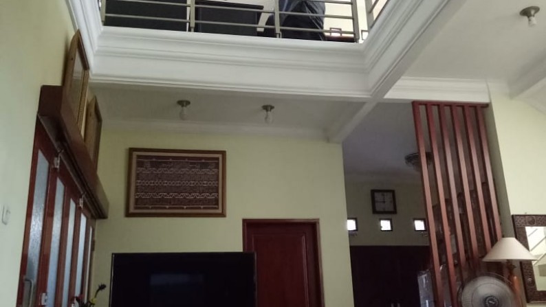 Dijual Rumah Bagus Di Jl Canna, Bukit Nusa Indah, Tangerang Selatan