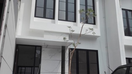 TURUN HARGA !! Rumah Siap Huni, Exterior Elegan & Nyaman di Jl Beruang, Bintaro