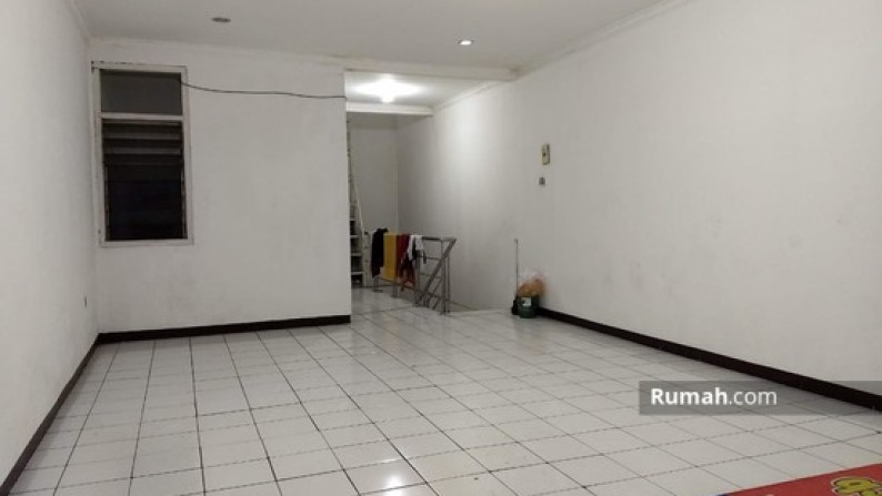 Ruko Strategis 3,5 Lantai di Astanaanyar Bandung