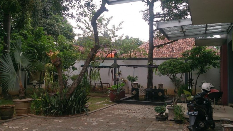 Dijual Rumah Bagus Di Jl Beo, Bumi Bintaro Permai, Jakarta Selatan