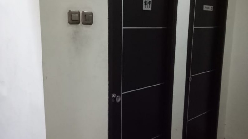 Rumah Cocok untuk Usaha atau Kantor Lokasi Pinggir Jl Raya Bintaro Utama