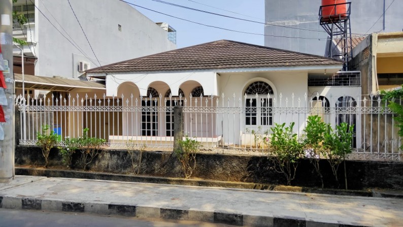 Rumah 1 Lantai Rapi Di Sunter