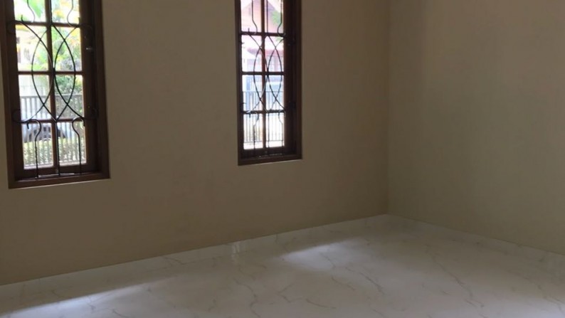 Hot Rent !!!! Rumah Baru,Bagus di Bintaro Jaya 2