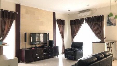 Rumah Bagus, Terpelihara Rapi, dan Hunian Nyaman @Bintaro