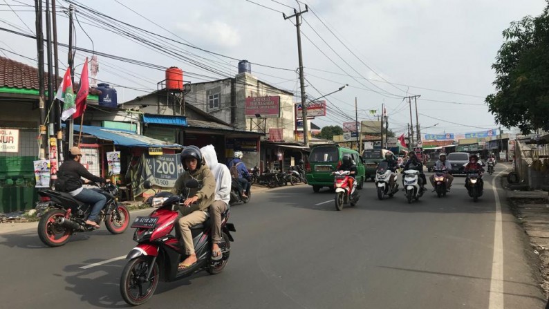 RUmah Hitung Tanah, Lokasi Pinggir Jalan, dan Strategis @Aria Putra, Ciputat