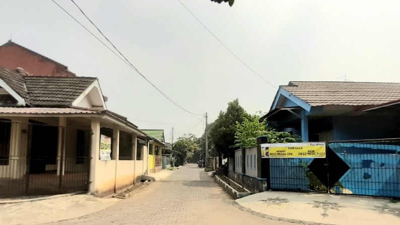 Rumah HOOK  luas 150m harga 1.1M nego sampai deal, di Bintaro Jarang Ada!!!