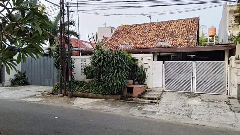 Rumah siap huni di Kebayoran Baru Jakarta Selatan