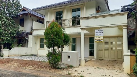 Rumah di JL. Gn. Salak , Taman Bromo - Lippo karawaci