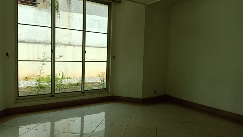 Rumah di JL. Gn. Salak , Taman Bromo - Lippo karawaci