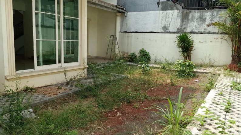 Rumah di JL. Gn. Salak , Taman Bromo - Lippo karawaci