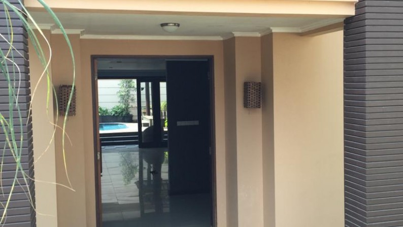 Dijual Rumah Bagus Di Kemang Raya, Jakarta Selatan