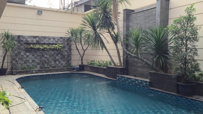 Dijual Rumah Bagus Di Kemang Raya, Jakarta Selatan