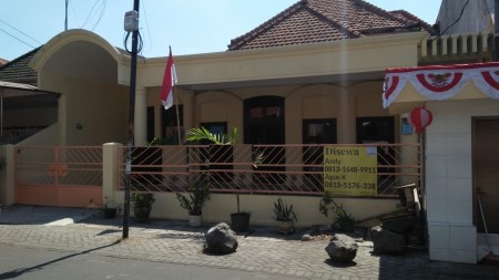 Rumah 1.5 Lantai Jalan Cipunegara