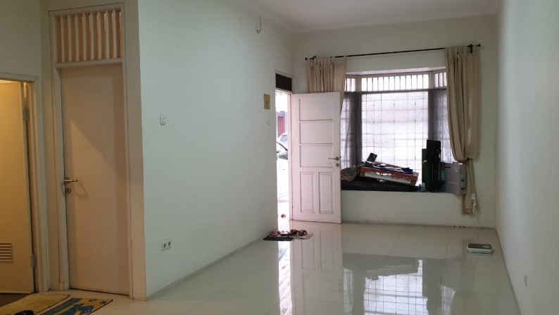 Rumah Siap Huni, Hunian Nyaman dan Asri @Bintaro