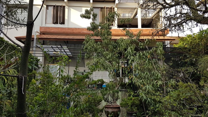 Rumah 2 Lantai di Jalan Veteran Bandung