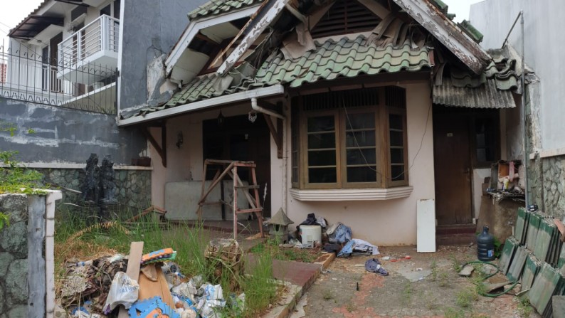 Jual Rumah Tua Hitung Tanah Puri Cinere....