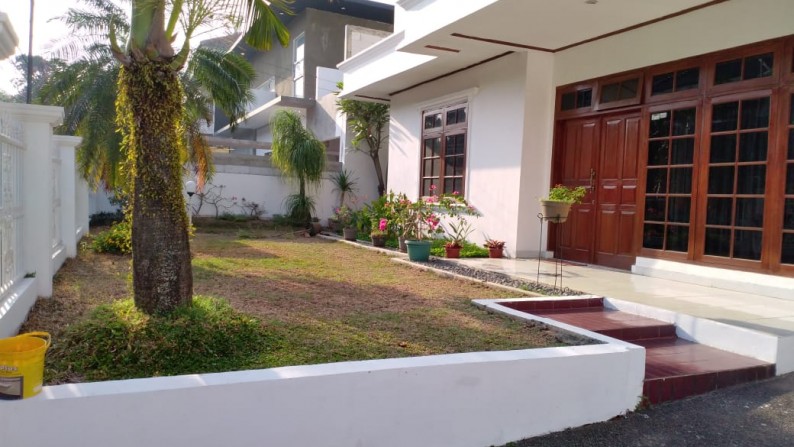 Rumah besar,siap huni di Cinere