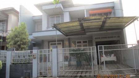 Rumah Modern Minimalis Strategis di Cinere