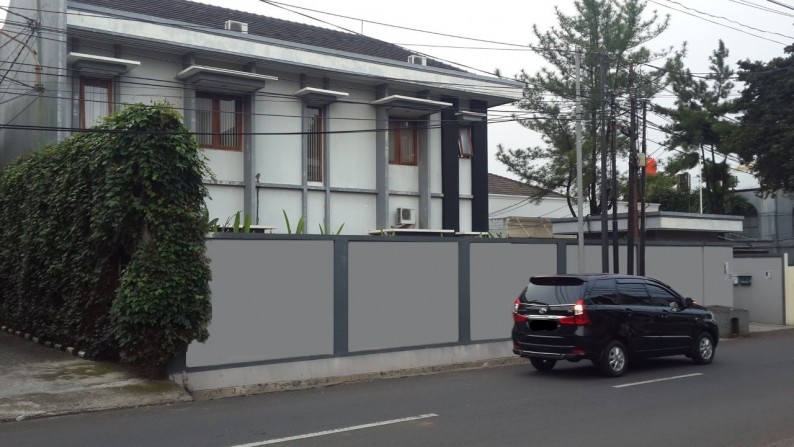 Rumah Cantik, Hunian Nyaman dan Asri @Kemang