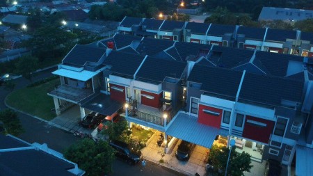 Rumah Di JL. Palem golf cluster madrid palem semi karawaci Tangerang