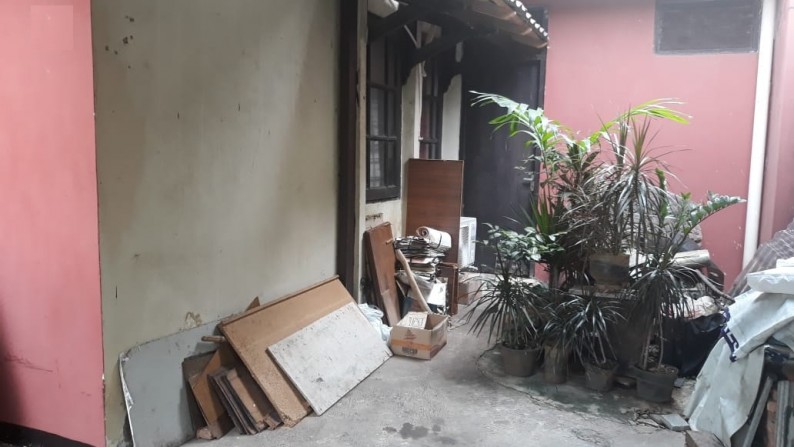 Rumah untuk kost2an depan STAN, Pondok Jaya