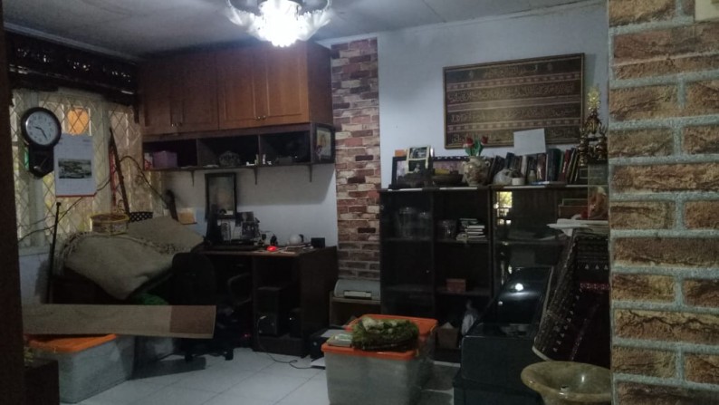 Rumah Lokasi Strategis, Hunian Nyaman dan Asri @Bintaro