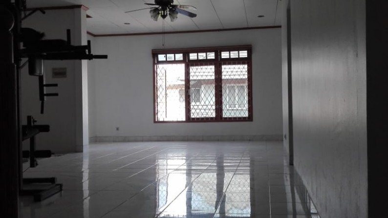 Rumah Siap Huni, Nyaman dan Hunian Asri @Bintaro