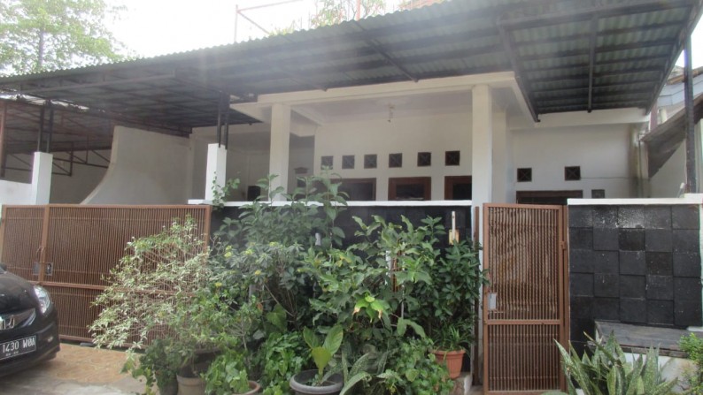 Rumah Bagus Di Jl Pinang, Bukit Nusa Indah Ciputat Tangerang Selatan
