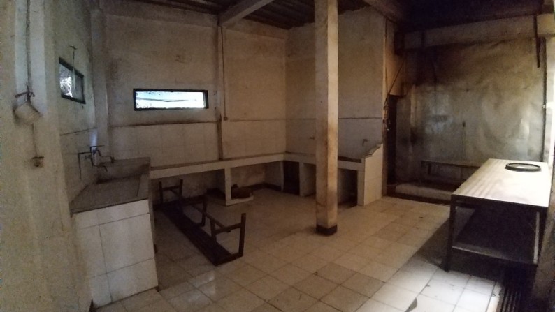 Rumah ex Rumah makan di Sayap Sudirman