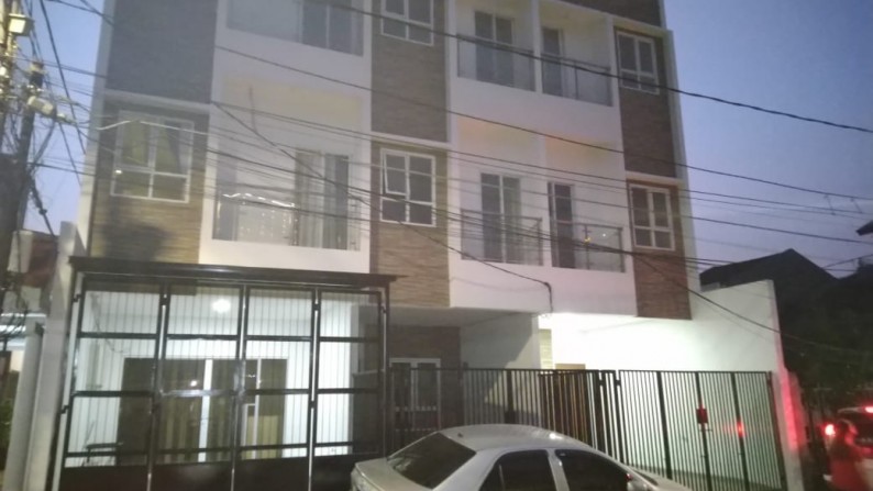 Dijual Rumah di Green Garden, Jakarta Barat