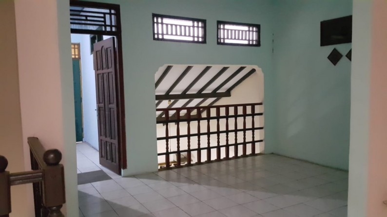 Rumah di JL. Raya Medang, Perum 3 Karawaci Tangerang