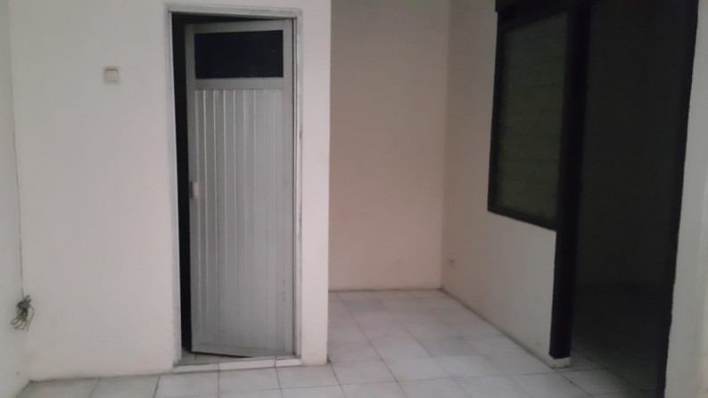 Rumah di JL. Raya Medang, Perum 3 Karawaci Tangerang