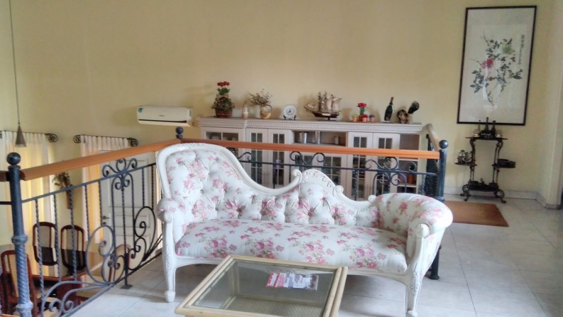 RUMAH 2 LANTAI + BASEMENT SEMI FURNISHED PERUMAHAN BUKIT MAS REMPOA VETERAN JAKARTA SELATAN