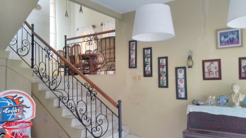 RUMAH 2 LANTAI + BASEMENT SEMI FURNISHED PERUMAHAN BUKIT MAS REMPOA VETERAN JAKARTA SELATAN