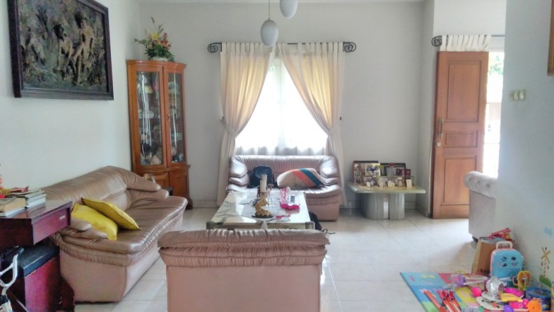 RUMAH 2 LANTAI + BASEMENT SEMI FURNISHED PERUMAHAN BUKIT MAS REMPOA VETERAN JAKARTA SELATAN