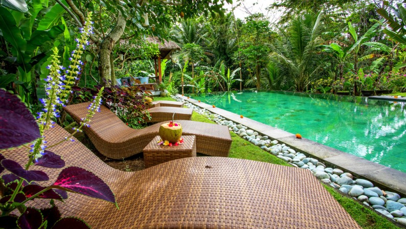A Stunning Villa Complex wiith Amazing Jungle and Rice Field Views on 3500 sq m of Freehold Land for Sale 15 Minutes from Ubud Center