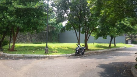 Kavling Hoek,lokasi Depan Taman di Sektor 7 Bintaro Jaya