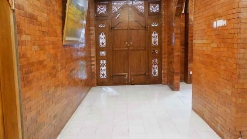 Rumah Pinggir Jala Raya, Bisa Dijadikan Tempat Usaha @Ampera, Pasar Minggu