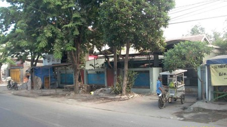 Rumah di Raya Tenggilis, Bagus + Terawat, Strategis, Nol Jalan Raya, Siap Huni, Bisa untuk Rumah Tinggal / Kantor ./ Usaha dsb