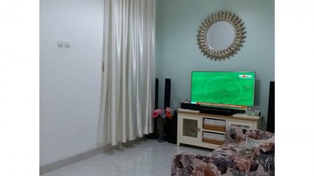 Rumah Minimalis di Serua Residence