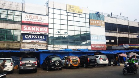 Dijual Ruko Gandeng 3 lantai di Pasar kebayoran lama, Jakarta selatan