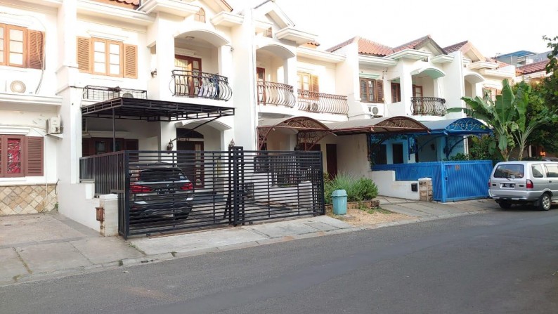 Dijual Rumah Minimalis - 2Lt di Kelapa Gading