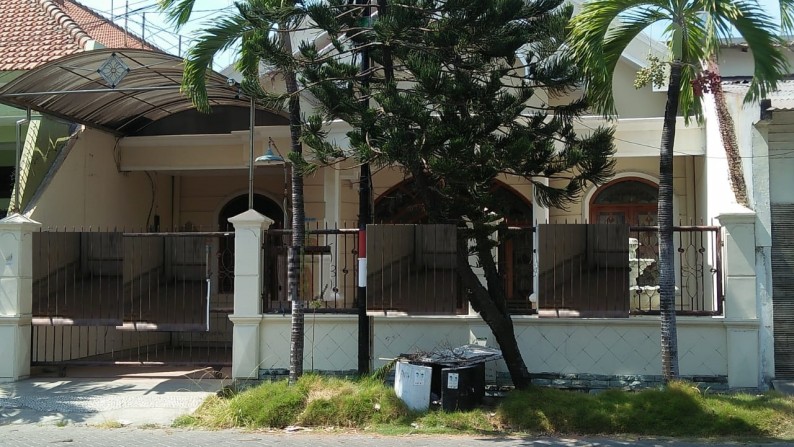 Rumah 1.5 lantai SHM Wisma Permai