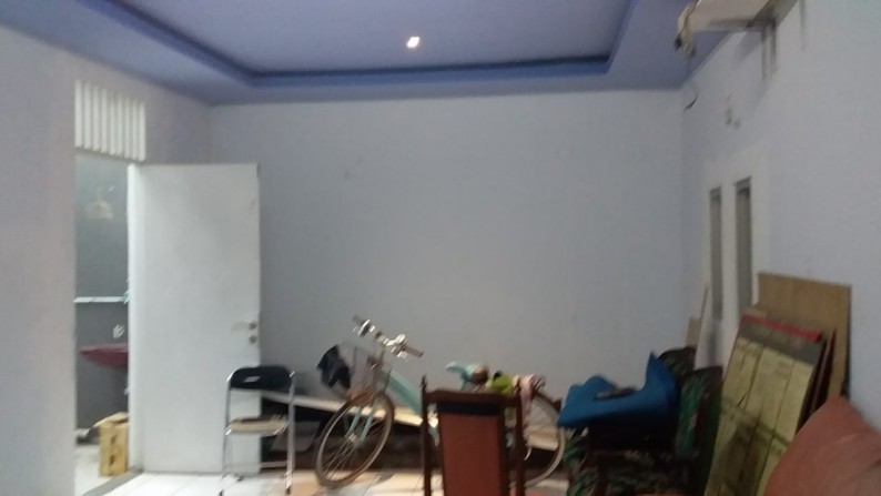 Ruko strategis,pinggir jalan di Kebon Jeruk Jakarta Barat