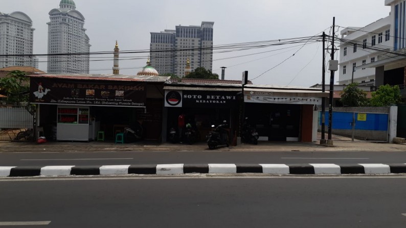 Ruko strategis,pinggir jalan di Kebon Jeruk Jakarta Barat