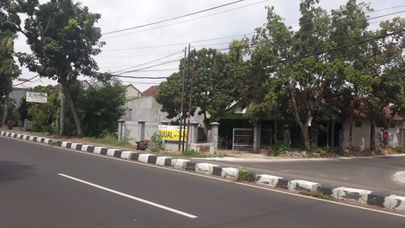 TANAH HOOK DIPINGGIR RINGROAD SELATAN, GAMPING, SLEMAN.